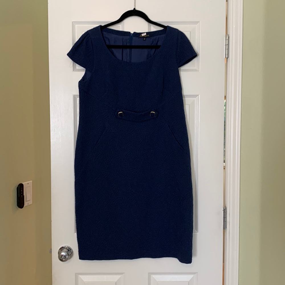 Luisa Spagnoli Navy Blue Textured Cap-Sleeve Sheath Dress